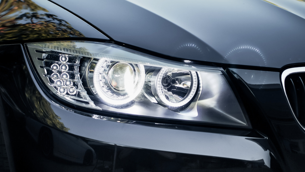 Auto Headlight Bulbs Cross Reference Guide
